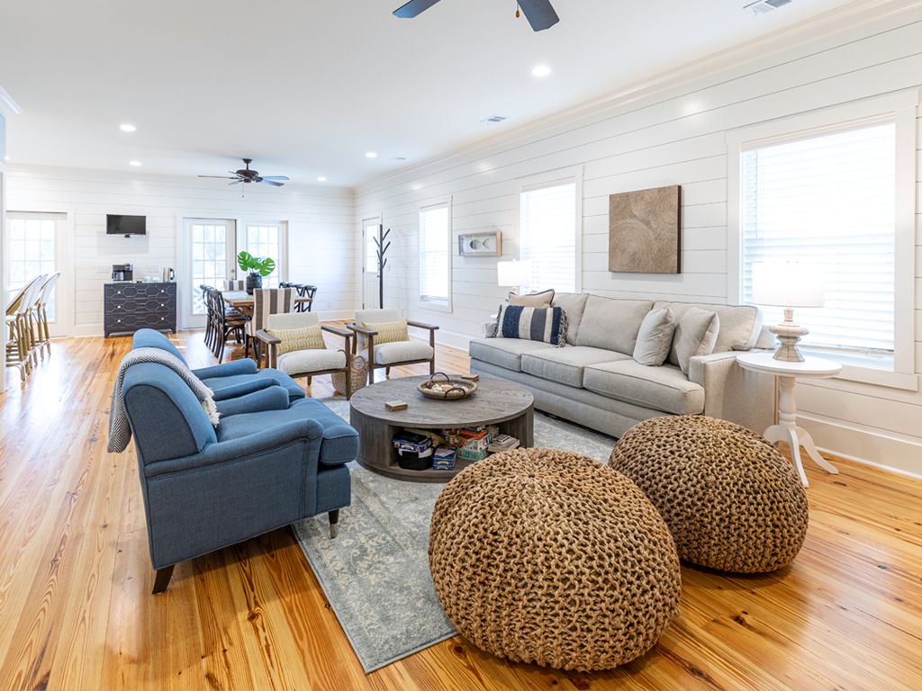 Luxury cottage living room